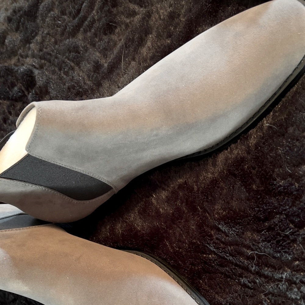 Men’s dress shoes